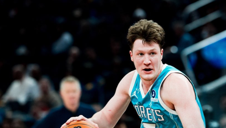 勇士20分大胜！库里14+5格林爆发，三球17中5，勇士新秀全队第一