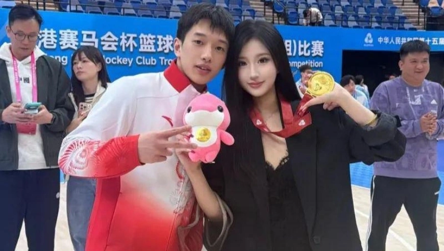 全运会带队夺冠！19岁广东后卫赛场情场都得意，球迷：女朋友好漂亮