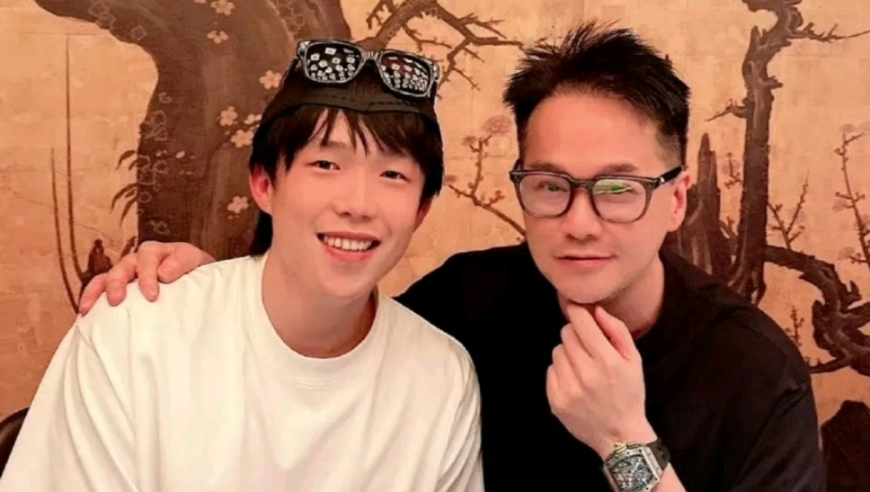 争议！王楚钦外出吃饭喝酒 喝得满脸通红 网友规劝：少喝点，要自律