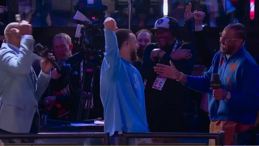 库里从解说席命中超超超超远三分