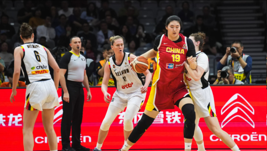 女篮输比利时，一人最该背锅！三分16中3，球迷：连郭士强都不如