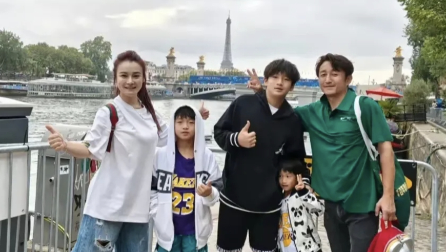 曝邹市明亏掉2亿家产！妻子：现在一分钱掰成两半用 儿子午饭40元