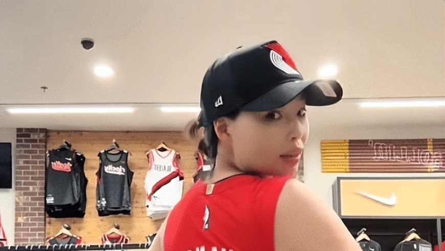 杨瀚森开拓者球衣售价出炉：耐克专门为其改价格，球员版238美元