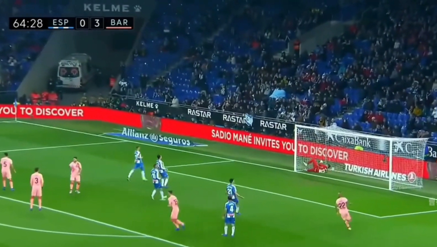 梅西十大无解任意球，这个男人几乎没有短板｜体坛记忆