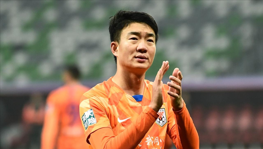 足球有料｜戴琳荒唐事：跟申花队员前妻搞一起被骗光 曾被堵门讨债