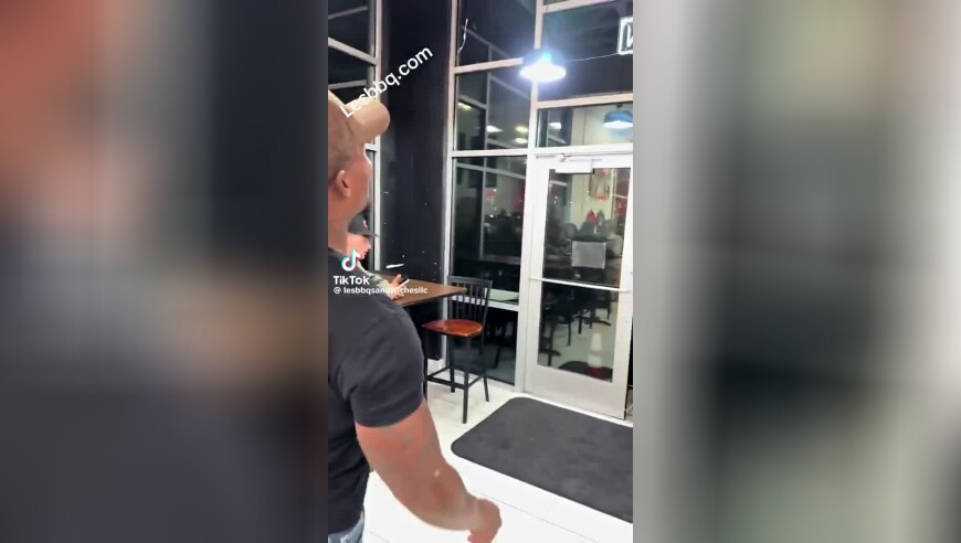 人瘦但食量不小，杜兰特对爵士赛后吃了满满两大盘牛肉大餐