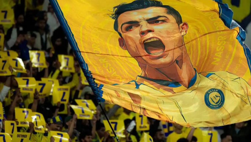 沙特联-连续2轮缺阵&球迷声援C罗！胜利2-0吉达联合取6连胜，马内点射