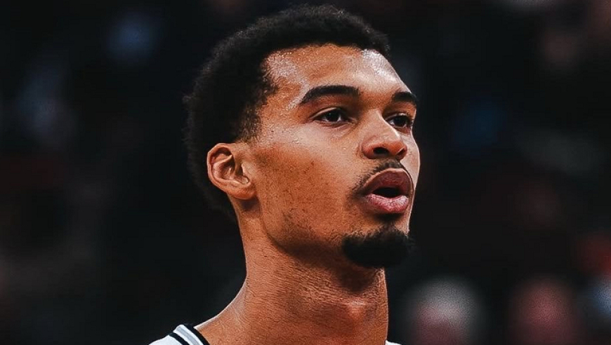 布伦森轰40+8仍无缘今日最佳！对不起，你碰到不讲理的文班亚马了