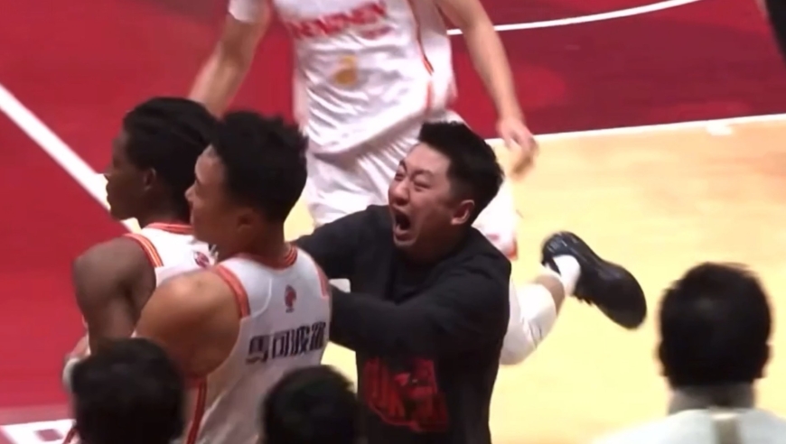 CBA赛场再次上演绝杀戏码，史密斯反绝杀浙江男篮