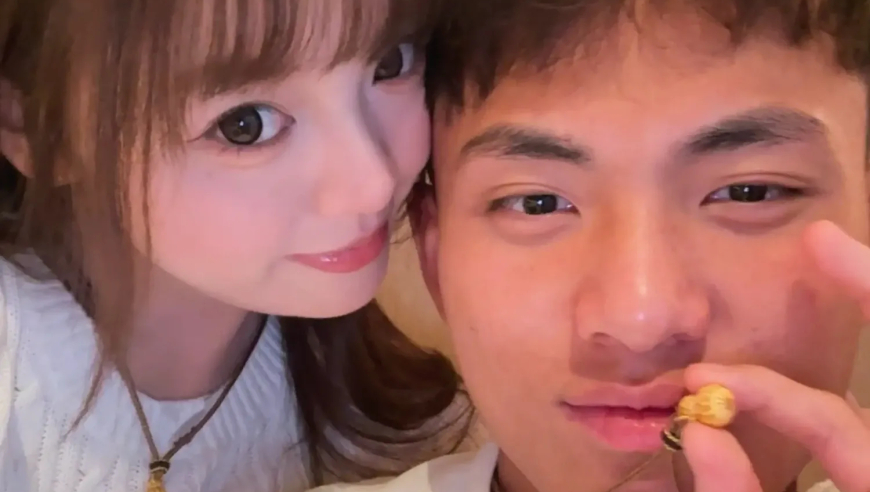 女友晒与李昊合照，评论区回复网友确认李昊留在西海岸