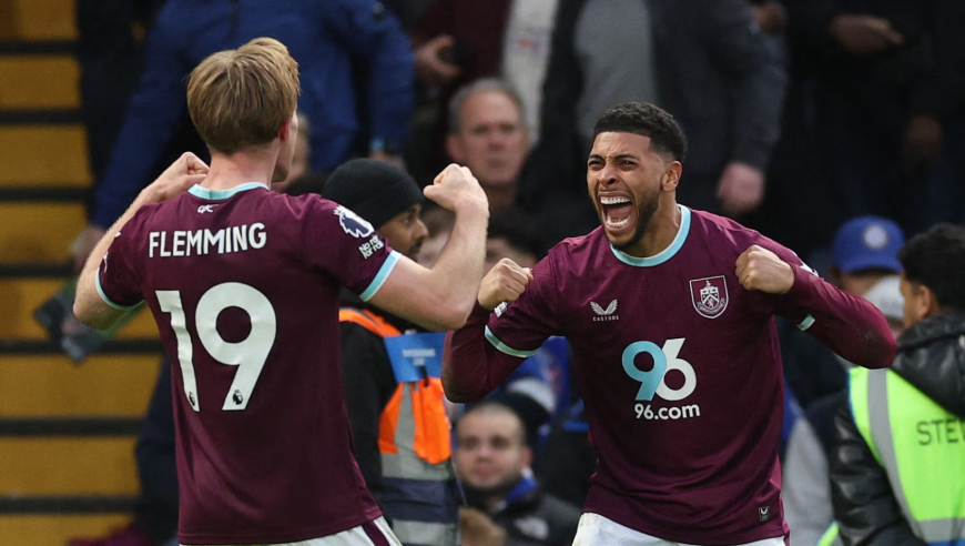 遭绝平！十人切尔西1-1伯恩利：佩德罗闪击福法纳暴力踩人染红