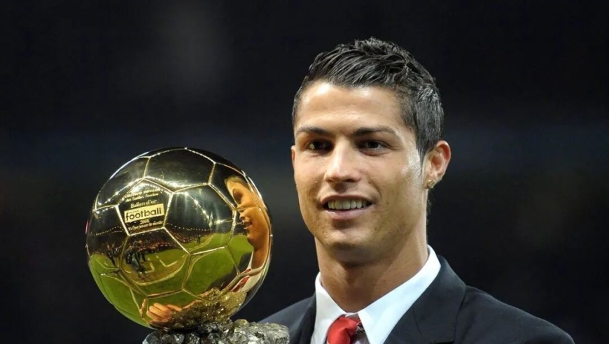 C罗确认将在一两年内退役，2026年世界杯将是其最后一届国际大赛：会很享受那一刻到来