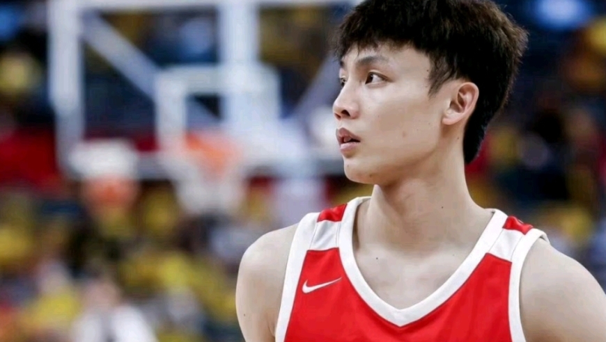 中国男篮后卫线面临大调整！曝徐杰因伤无缘世预赛，郭士强或重用菜鸟新星