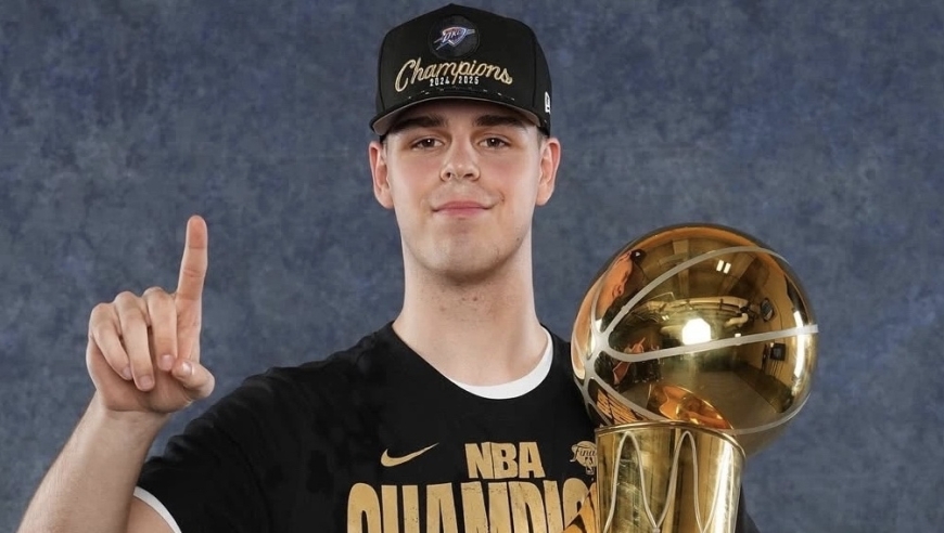 首秀7失误！全NBA等了一年！领袖哥正式复出