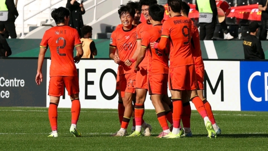 亚洲杯疯狂一夜！国足1-0首胜澳洲+末轮打平即可出线，泰国逼平伊拉克