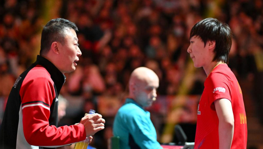 突然断电！王曼昱手握6个局点被翻盘 伊藤美诚连拿8分惊天逆转