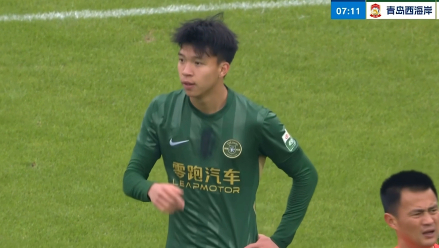 李昊力拒王钰栋！王钰栋晃开防守低射，李昊飞速倒地神扑