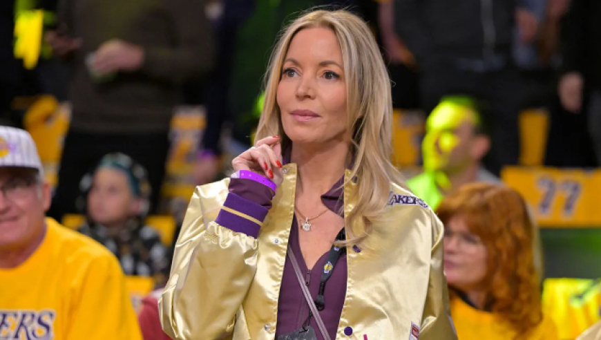 湖人正式解雇巴斯兄弟！两人公开表不满：珍妮解雇了所有的兄弟姐妹