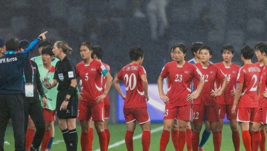 停赛4分钟！围堵裁判！朝鲜女足紧急承诺不抗议，澳洲球迷：别演了，做得到吗？