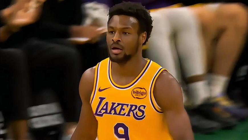 背靠背父子接力！布朗尼vs凯尔特人集锦：扣篮+三分连拿5分还送助攻