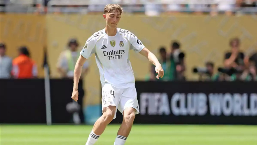 扛不住了！曝皇马6000万巨星无限期休战，因辱华被炮轰，状态全无