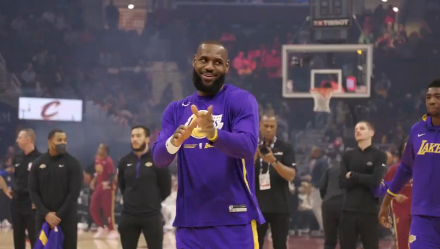 体坛记忆｜詹姆斯拆除3680万美元的豪宅！开始在比弗利山庄建造他的梦想家园