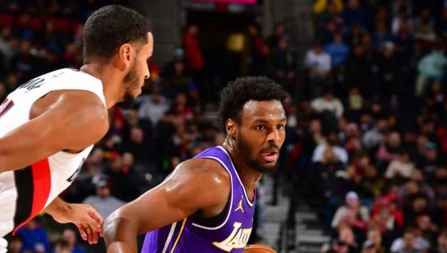 布朗尼战开拓者表现回顾：外线三分开火 6次助攻生涯新高