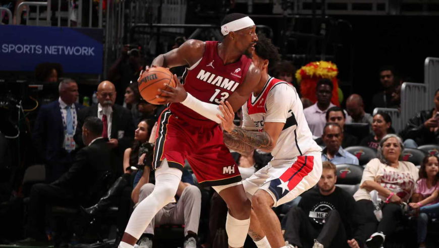 Top时刻 | 11日十佳球：阿德巴约飞身隔扣 里夫斯背传艾顿