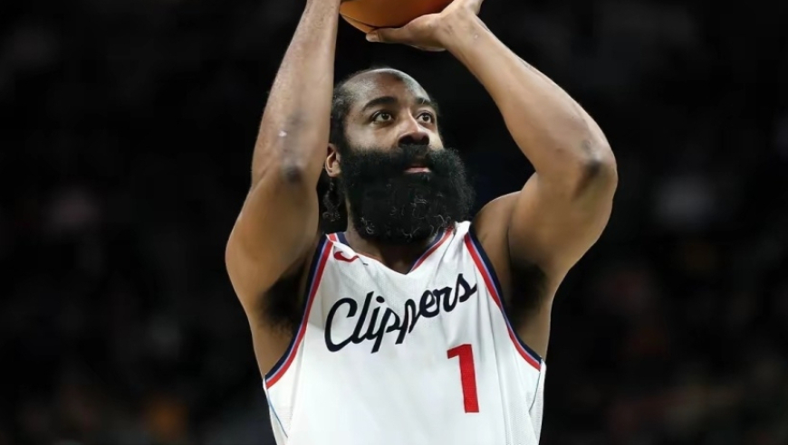 哈登本赛季命中33记三分，那库里、杜兰特、东契奇呢？