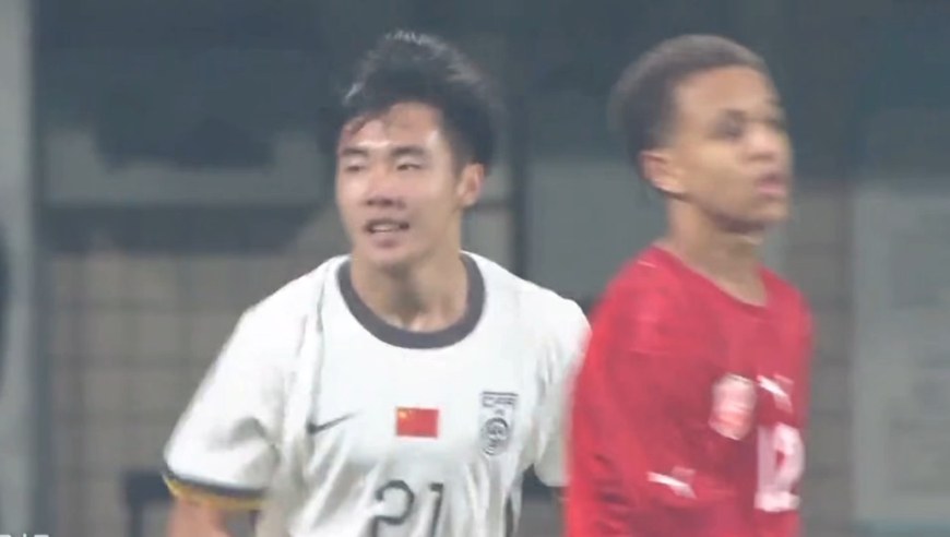 跳的真高！帅惟浩高高跃起头球破门，U17亚洲杯预赛国足梦幻开局