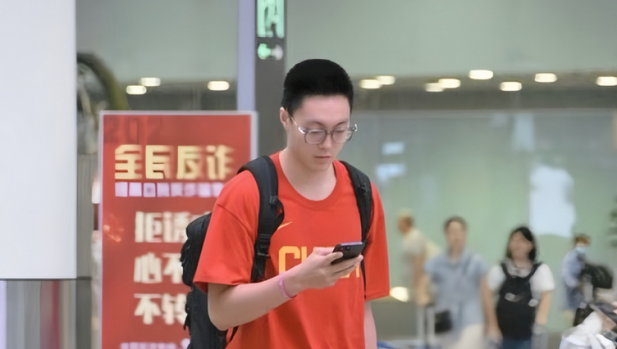 中国男篮12人解散去向：王俊杰余嘉豪留洋 多人回国备战全运会