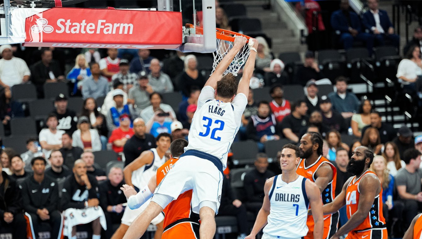 Top时刻 | 30日十佳球：弗拉格隔扣祖巴茨 西卡0.1秒准绝杀