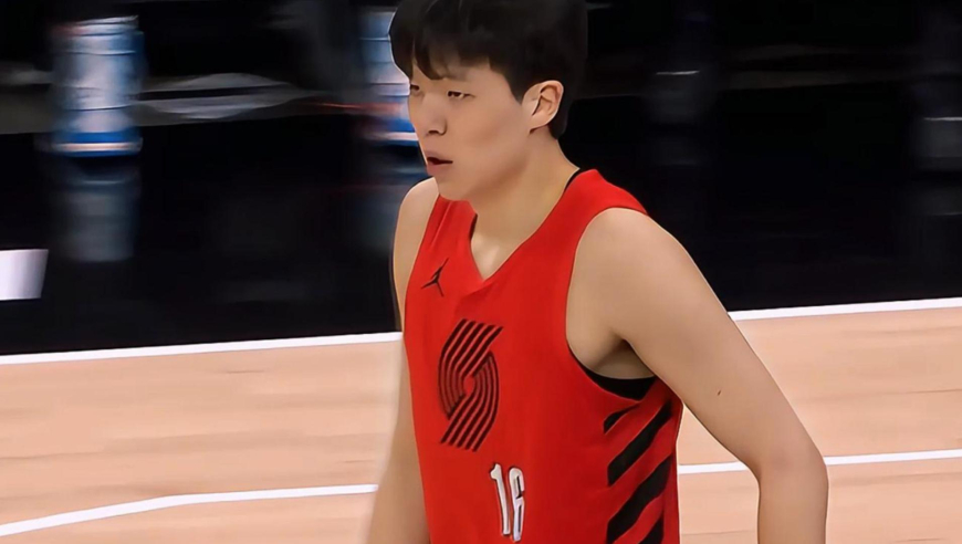 已经适应！杨瀚森大打小抛投得分 随后抢断+妙传助开拓者对轰国王