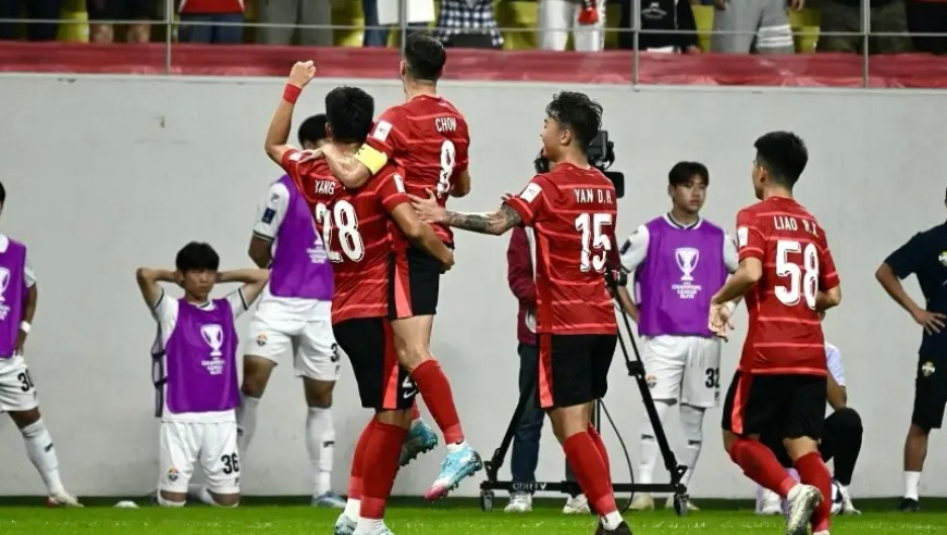 亚冠精英：成都1-0江原，周定洋精彩凌空斩制胜，杨帅送助攻