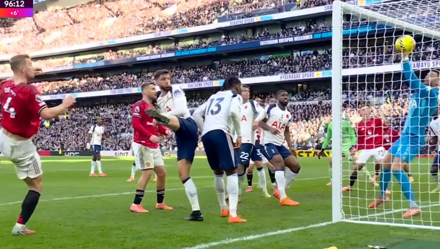 2分钟看曼联如何客场2-2热刺：里沙利松补时反超，德里赫特读秒绝平上演神剧情