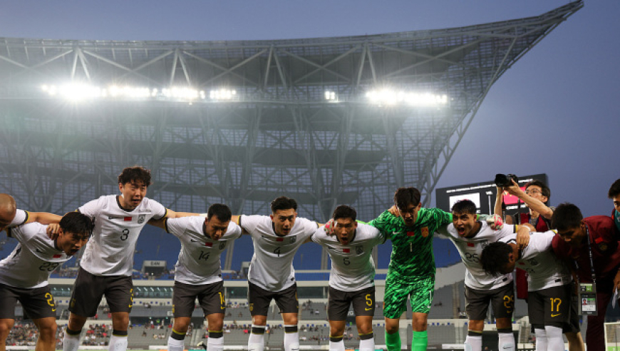 谨防再输0-7？曝国足东亚杯次轮将变阵！战日本三队或摆5后卫死守
