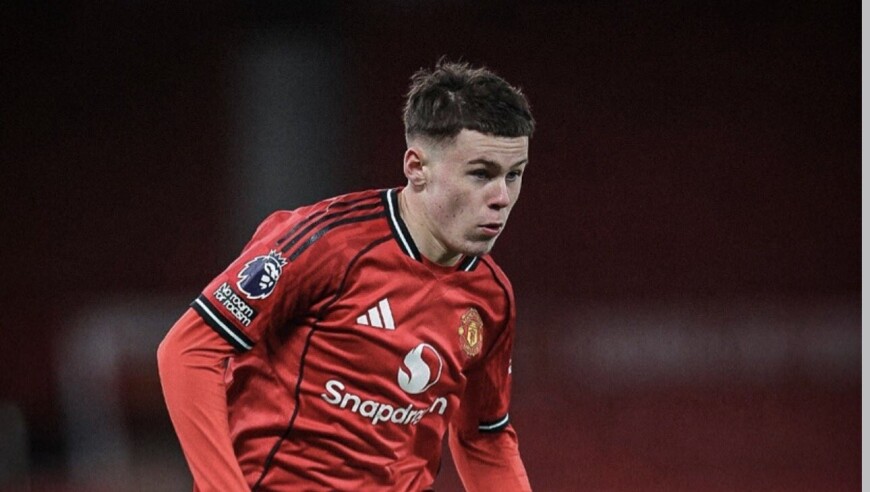 鲁尼晒儿子老特拉福德首秀照片：为你感到骄傲，凯