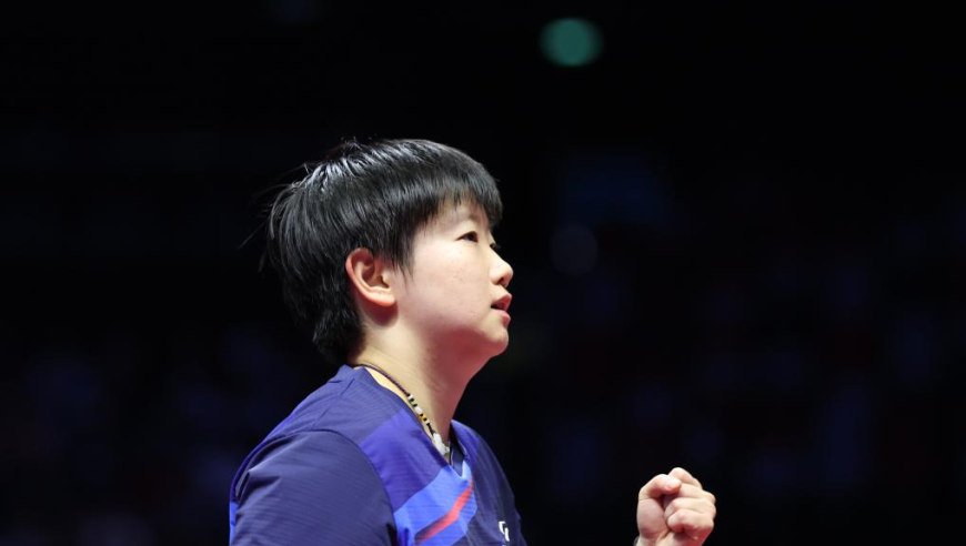 勇于出手！孙颖莎关键分发力一波制胜先取首局 两人表情都太淡定