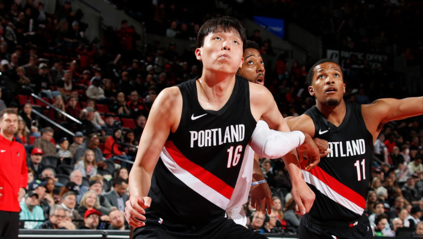 杨瀚森4分3板集锦：出战最后9分钟投篮2中2 主场球迷为他欢呼