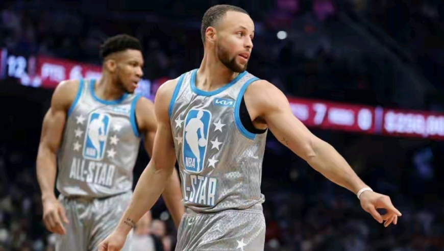 全明星最强之战！库里狂砍50分+16记3分，极致个人表演看呆全场