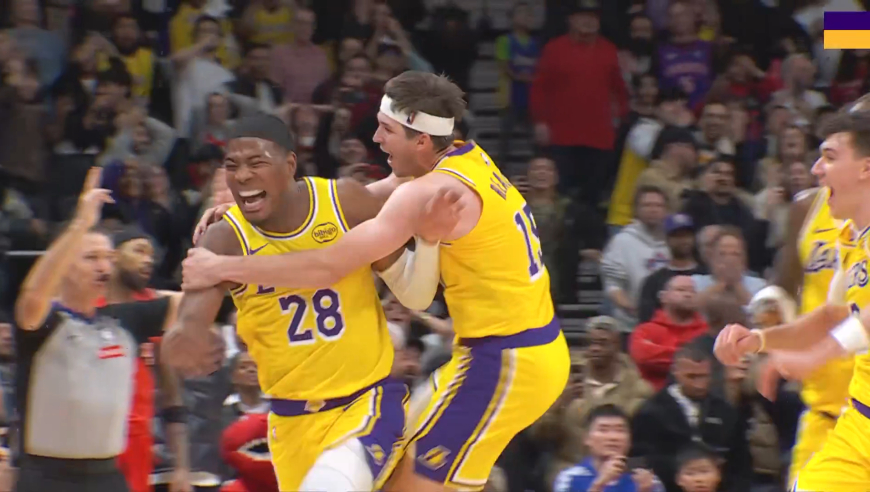 湖人官方上周五佳球：里夫斯神奇2+1詹姆斯天神下凡 八村垒绝杀居首