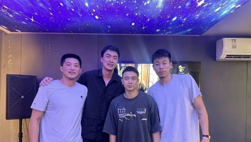 重情义！杨鸣韩德君召集辽篮吃散伙饭，离队张镇麟赵率舟刘雁宇C位