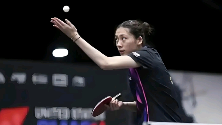 峰回路转！陈熠第三局打出4-0开局 以11-3大胜孙颖莎扳回一局