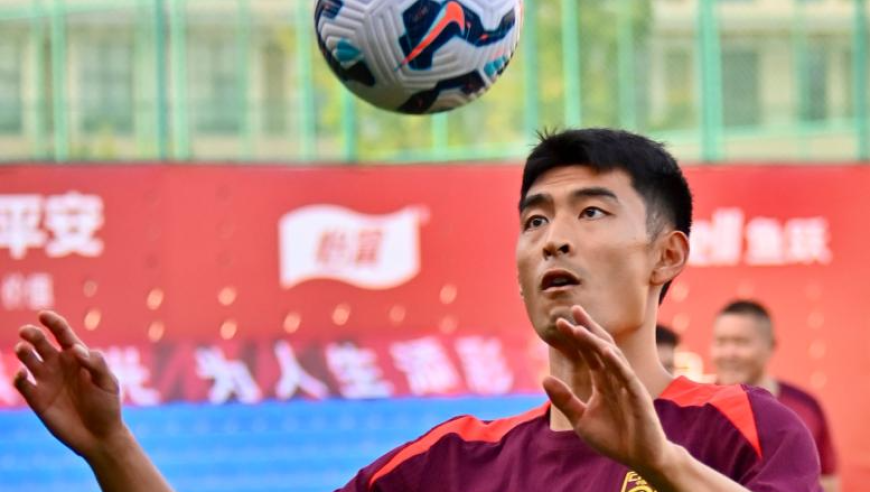 东亚杯：中国男足进行赛前训练