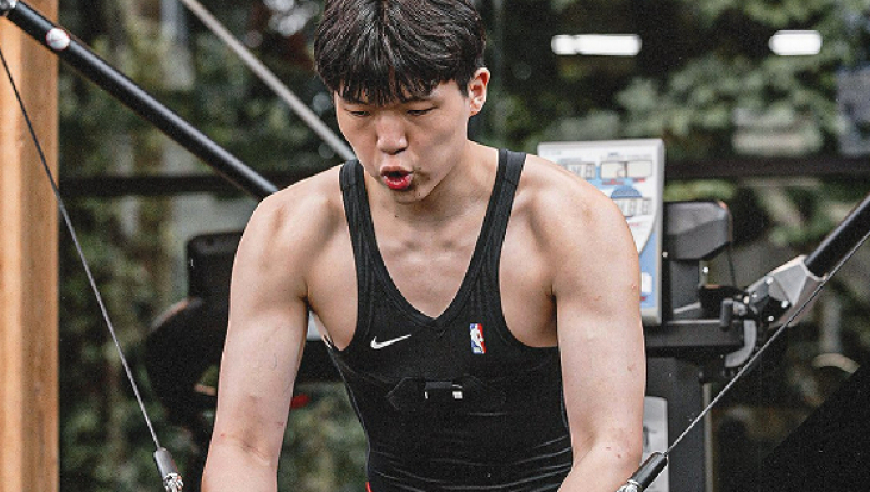 奈斯！主帅公开承诺杨瀚森！NBA又一中国轮换球员