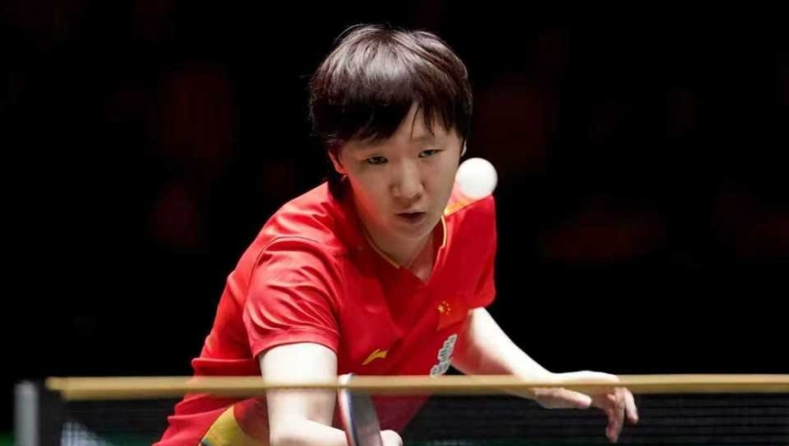 香港总决赛：王曼昱4-2张本美和赢在哪？防守铜墙铁壁 反手发球有奇效