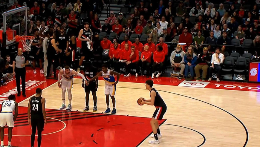 G联赛没白练！杨瀚森vs步行者5分1篮板集锦：接传球扣篮2+1笑开花