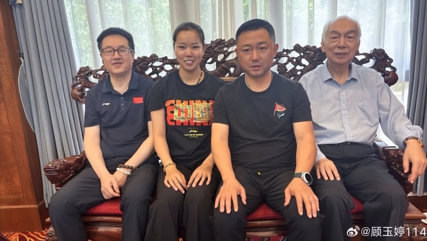65岁国乒名帅风采依旧，连任国际乒联副主席，二婚娶小22岁徒弟