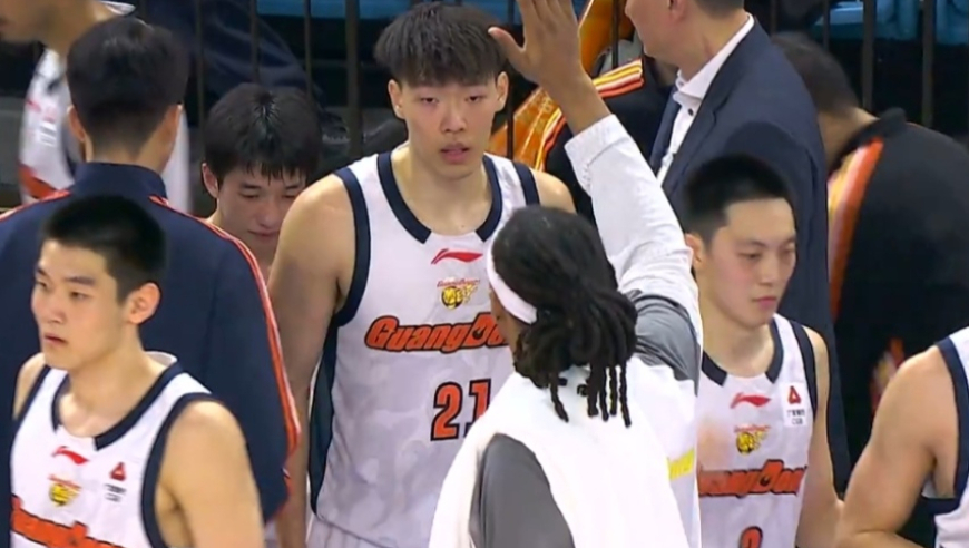 锁定CBA杯八强！广东男篮33分大胜合肥 八强赛将战卫冕冠军