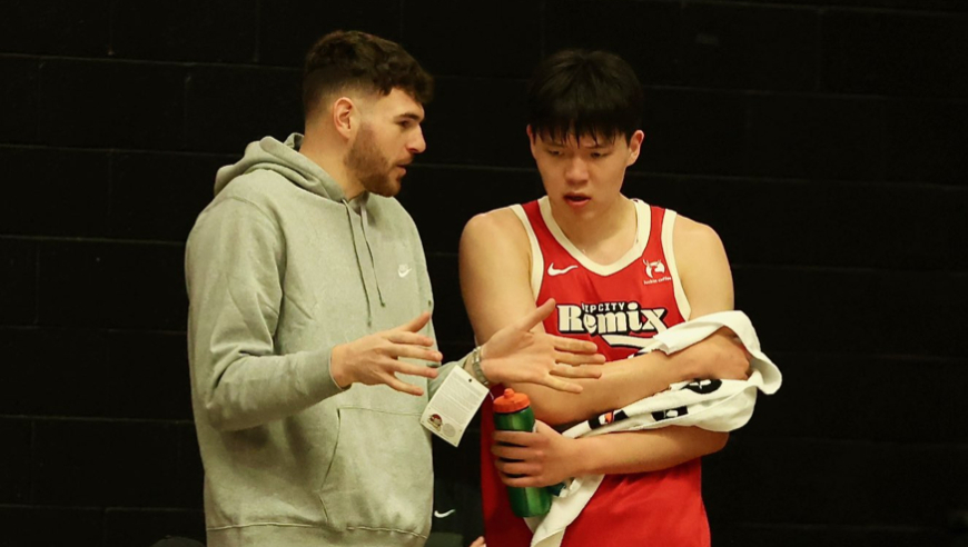 杨瀚森G联赛22+7得分创新高引热议！以他为核心优点能淋漓尽致地展现